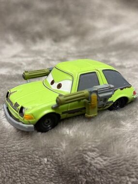Disney Cars 2 Pixar Acer with Weapons Diecast Disney Store 1:43 AMC Pacer